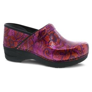 Dansko XP 2.0 Professional Clogs, Fuschia, NEW